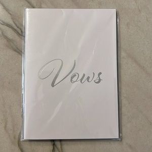 NWT vow book set of two